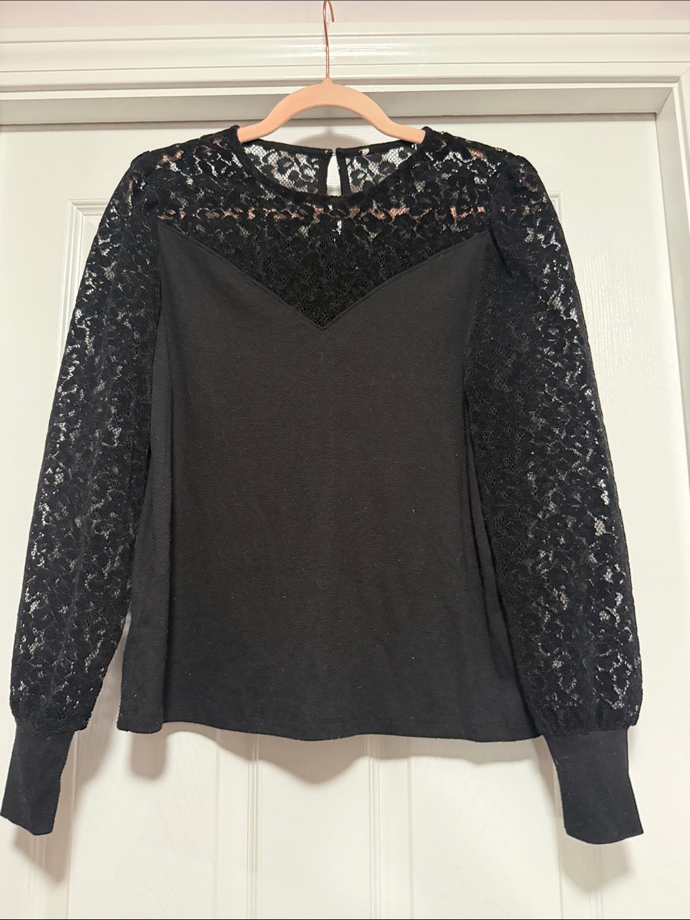 Women's Black Lace Yoke Long Sleeve Blouse